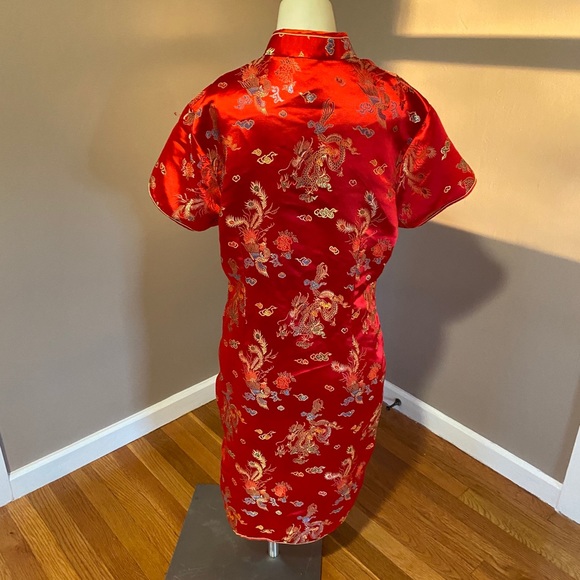Red Qi Pao / Cheongsam - Picture 3 of 4